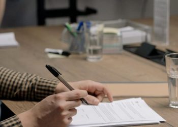 Administrative Assistant Cover Letter Sample